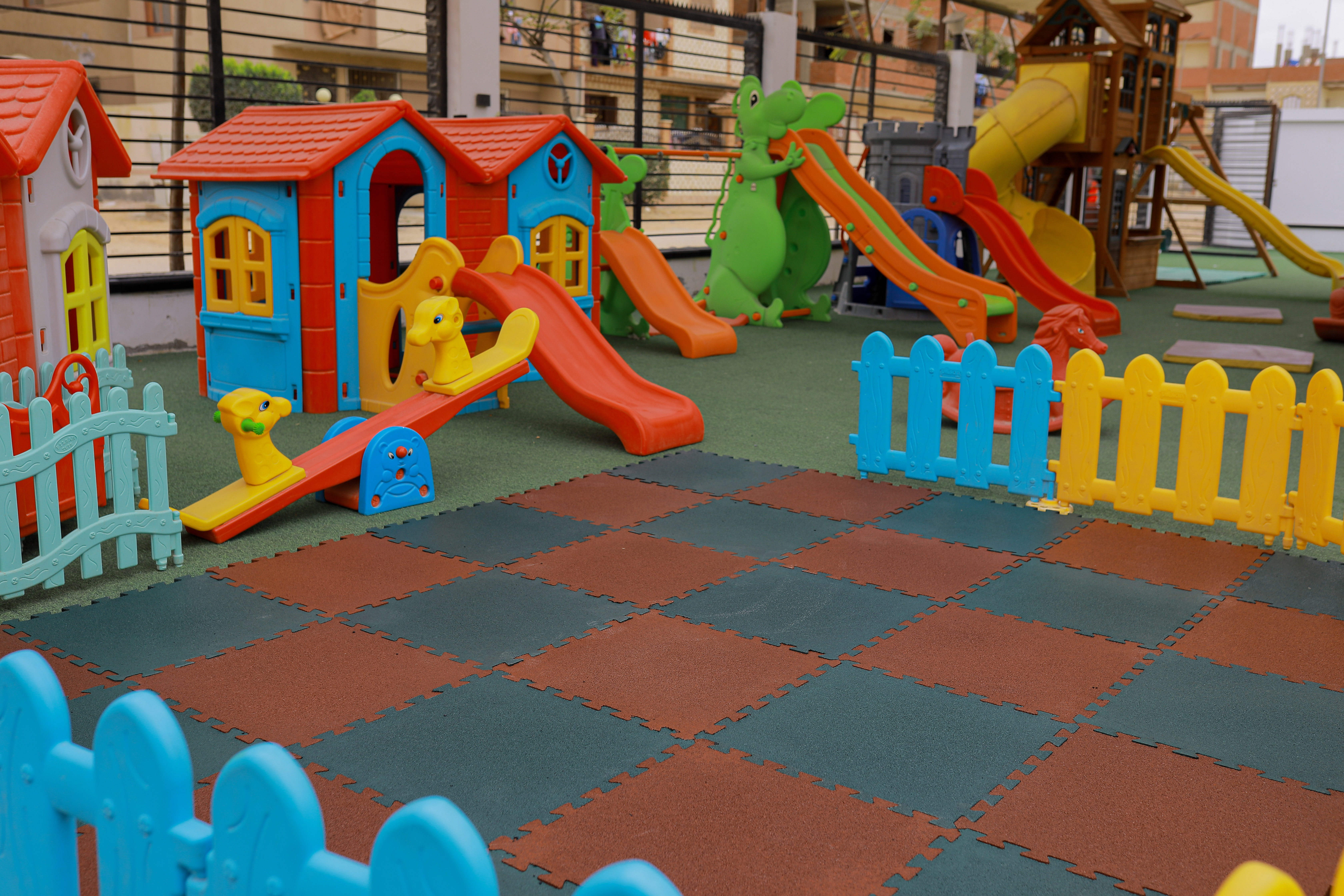  Kids area rubber floor
                                    
